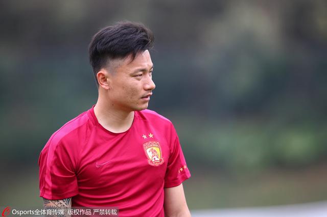 我们赢了一起庆祝，输了一起悲伤。